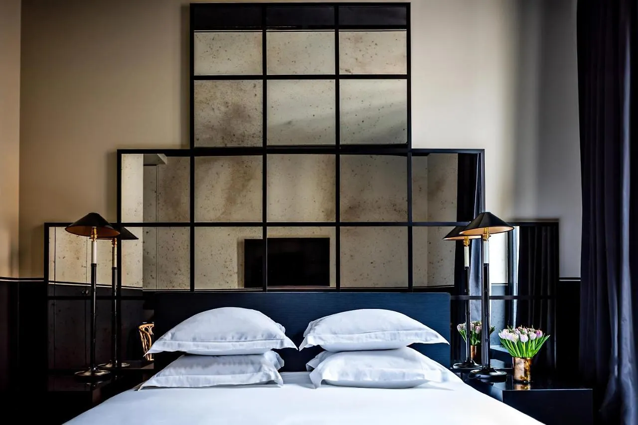 *****  Monsieur George Hotel & Spa - Champs-Elysees Paris France